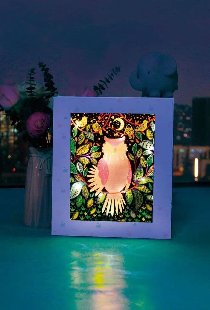 Avenir Light Box