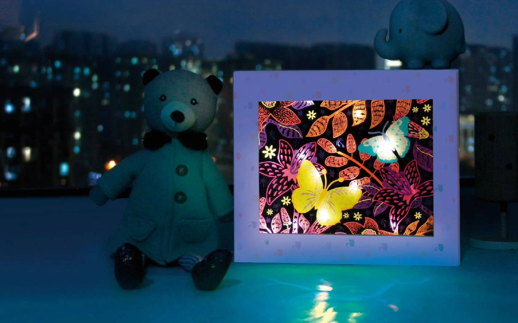 Avenir Light Box
