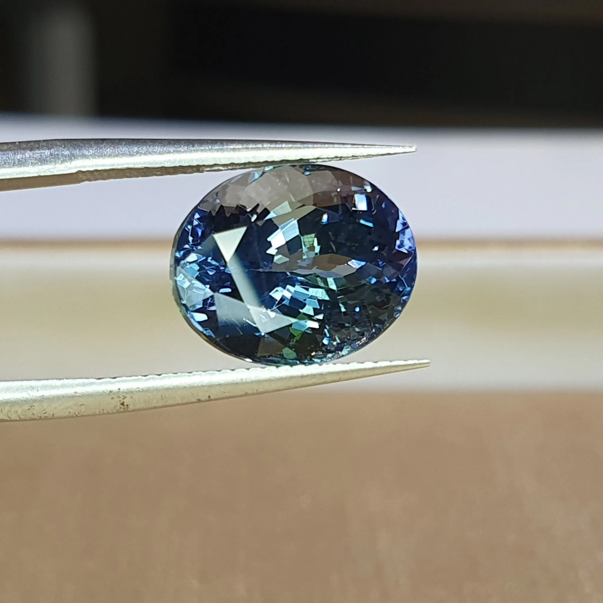 UNHEATED TANZANITE OVAL 6.63CT PLEOCHORISM G048